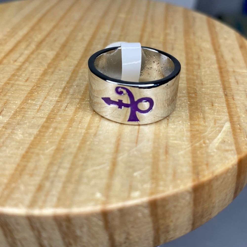 Prince Purple Symbol Ring Love Purple Rain Music Artist Silvertone Unisex‎ Sz 8